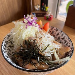 ข้าวหน้าไก่ย่างซอสฮันนี่โชยุ