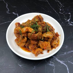 กากหมูผัดพริกขิง