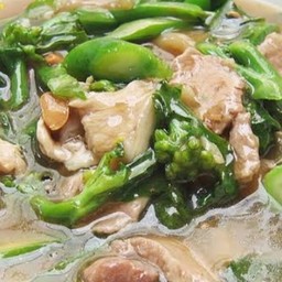 ราดหน้าหมู