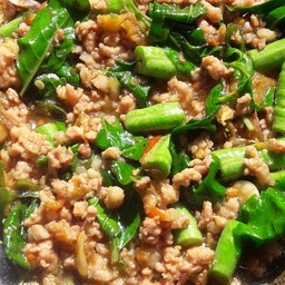 กะเพราหมูสับ