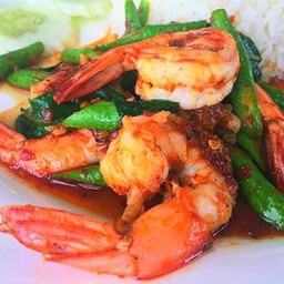 ข้าวผัดพริกแกงกุ้ง