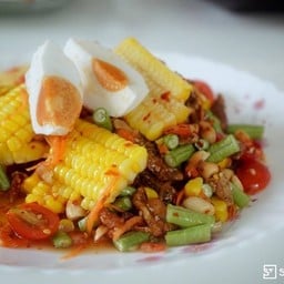 ตำไท-ข้าวโพด-ไข่เค็ม