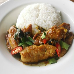 พริกแกงใต้หมูชิ้น