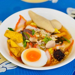 บะหมี่เกี๊ยว-เย็นตาโฟ
