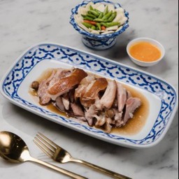 ขาหมูเนื้อหนัง / Stewed Pork Leg (Meat and Skin)