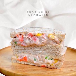 แซนวิชทูน่าสลัด (Tuna Salad Sandwich)