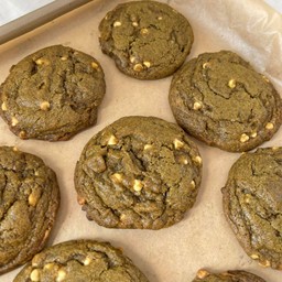 ซอฟคุกกี้ชาเขียวไวท์ช็อกโกแลต (ชิ้น)