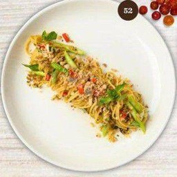 ลิงกวินี่ปลาเค็มผัดพริกกระเทียม