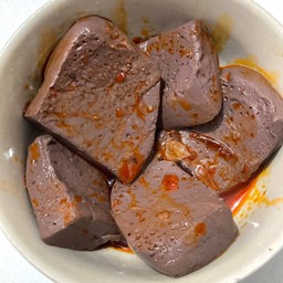 พิเศษ เลือดล้วน