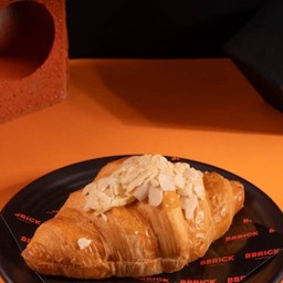 Almond Croissant 