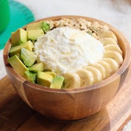 Avocado Banana Greek yogurt bowl