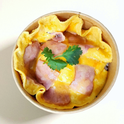 ข้าวไข่ข้น เบคอน