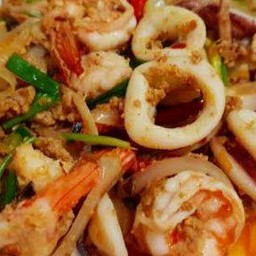 ผัดผงกระหรี่ทะเล