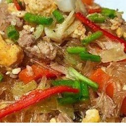 ผัดวุ้นเส้นหมู