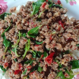กระเพราเนื้อ