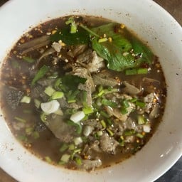 ต้มแซ่บเครื่องในเนื้อ