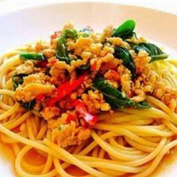 สปาเก็ตตี้ผัดกะเพราหมูสับ