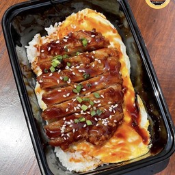 ข้าวด้งหมูทอดเทอริยากิ+ไข่เยิ้ม