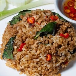 ข้าวผัดกระเพราคลุก