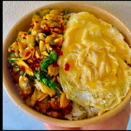 กะเพาหอยลาย+ไข่ข้น