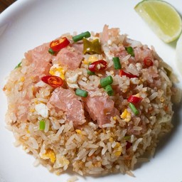 ข้าวผัดแหนม