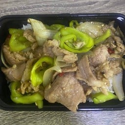 ผัดพริกหยวกราดข้าว