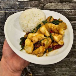 กะเพราไข่ปลาหมึก