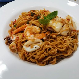 มาม่าผัดขี้เมา