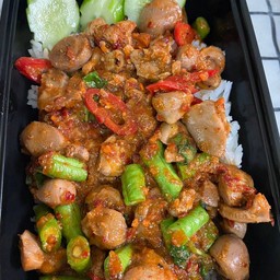 ข้าวราดพริกแกงเครื่องในไก่