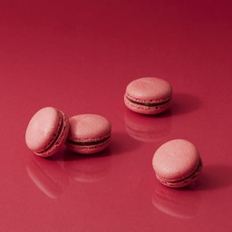 Raspberry Macaron