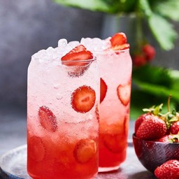 สตอร์เบอร์รี่โซดา