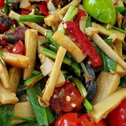 ตำหน่อไม้