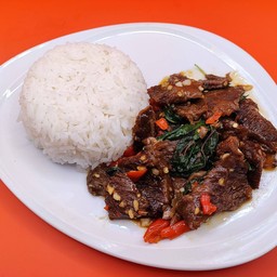 กะเพราเนื้อเปื่อย ฉ่ำๆ