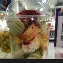 ผลไม้รวมคลุกบ๊วย