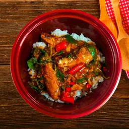 กะเพราปลากระป๋อง