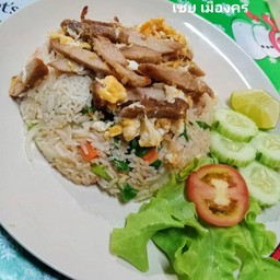 ข้าวผัดหมูสเต็ก
