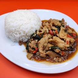 กะเพราหมูชิ้น