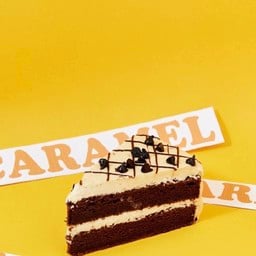 Caramel Caramel Cake
