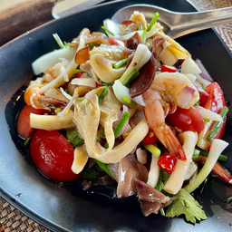 ยำสามเห็ด กุ้งลวก