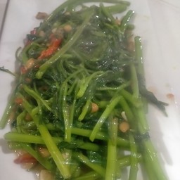 ผัดผักบุ้ง