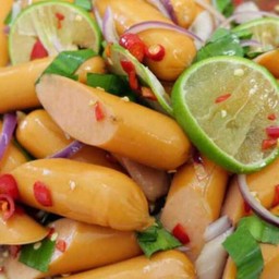 ยำไส้กรอกไก่