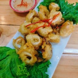 ปลาหมึกชุบแป้งทอด