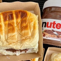 ปังแพกลมปิ้งใส้นูเทอร่า 2 ลูกอิ่มจอด