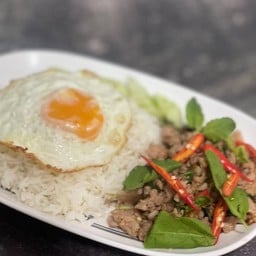 กะเพราจัดจ้าน สุกี้รสจัด อาหารตามสั่ง ครัวป้าเพ็ญ