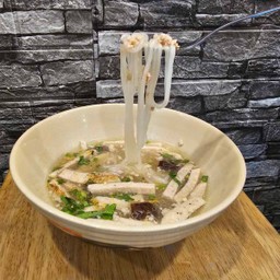 ก๋วยจั๊บญวนหมูยอ + หมูสับ