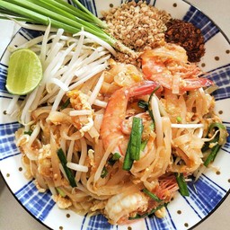 ผัดไทกุ้งสด