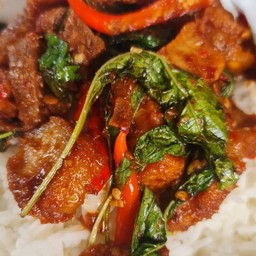 พริกแกงหมูสามชั้น