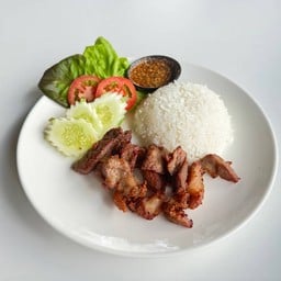 ข้าวหมูทอด น้ำจิ้มแจ่ว