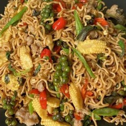 มาม่าผัดขี้เมา