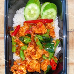 ผัดพริกแกง